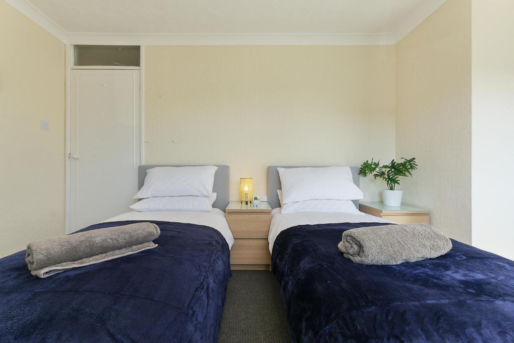קינגסטון אפון הול Leconfield Close - Comfy House And Free Parking מראה חיצוני תמונה